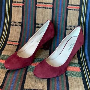 Taryn Rose made in Italy burgundy heels stud heel